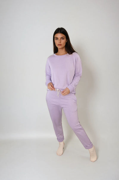 Relax in comfort and style with the Marnie Everyday Jogger. Made from soft terry cotton, these joggers are perfect for lounging, sleeping, or casual outings. The cuffless style offer a versatile fit, allowing you to roll them up for a more personalized look. Featuring an elasticated waistband with a cord tie, the joggers provide a relaxed yet secure fit.